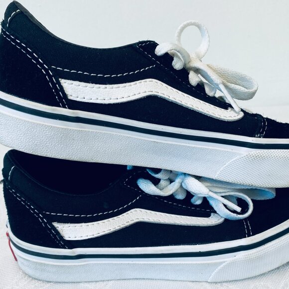 VANS OFF THE WALL Youth Sz 13 Low Top Classic Black/White Suede/Canvas Shoes EUC - Picture 5 of 7